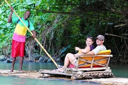 Hospitality Expert Zeppelin - Tour Pool Bar Beach Montego Bay