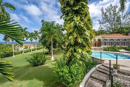 Inn Hospitality Expert Zeppelin - Tour Pool Bar Beach Montego Bay Jamaica
