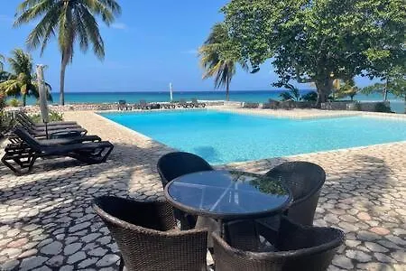 Hospitality Expert Zeppelin - Tour Pool Bar Beach مونتيغو باي